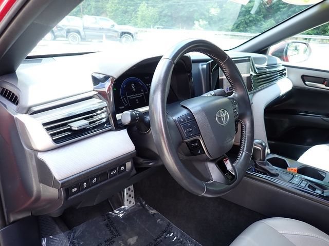 Used 2025 Toyota Camry SE FWD image 14