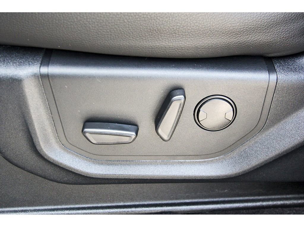 Used 2021 Ford Expedition XLT image 28