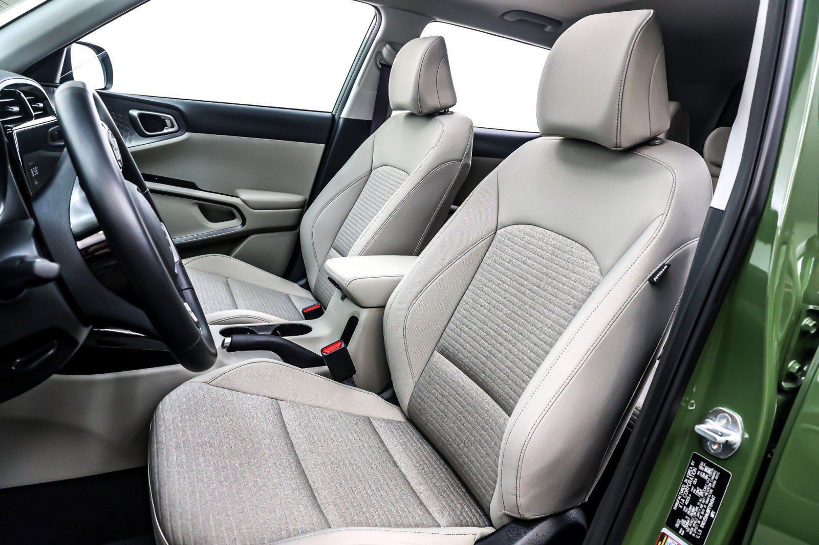 Used 2023 Kia Soul EX image 18