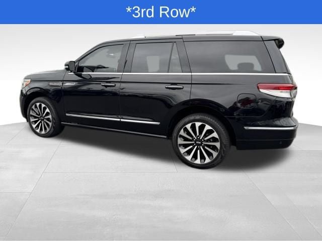 Certified 2023 Lincoln Navigator Reserve AWD/4WD image 4