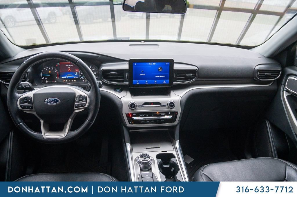 Used 2020 Ford Explorer XLT w/ Equipment Group 202A AWD/4WD image 4