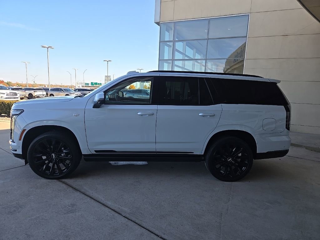 Used 2026 Cadillac Escalade Platinum Sport w/ LPO, ONYX Package image 8