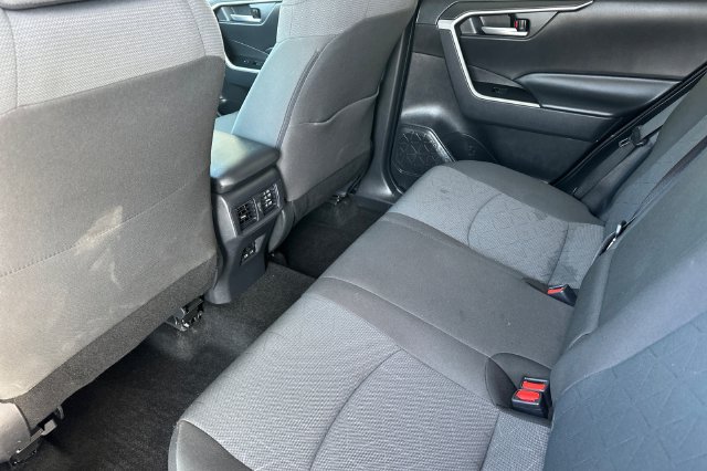 Used 2025 Toyota RAV4 XLE FWD image 14