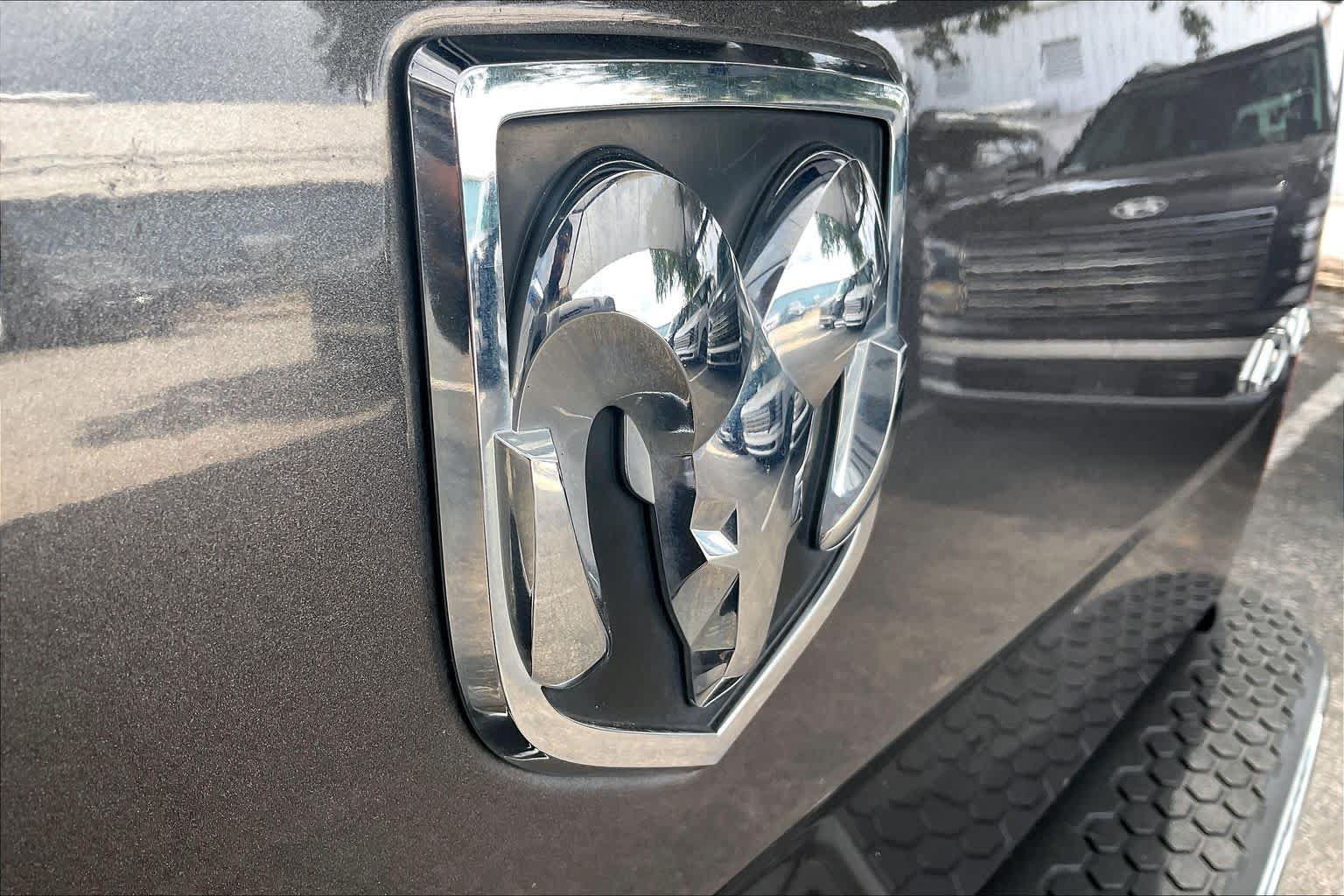 Used 2024 RAM 1500 Classic SLT AWD/4WD image 29