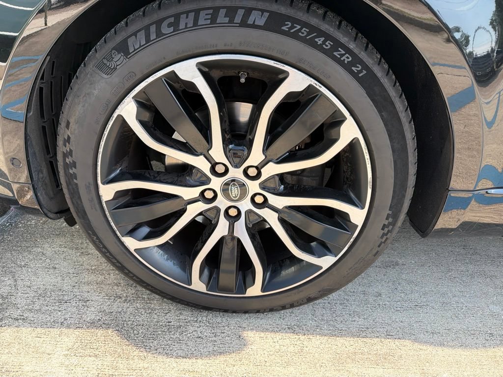 Used 2019 Land Rover Range Rover Sport HSE AWD/4WD image 4