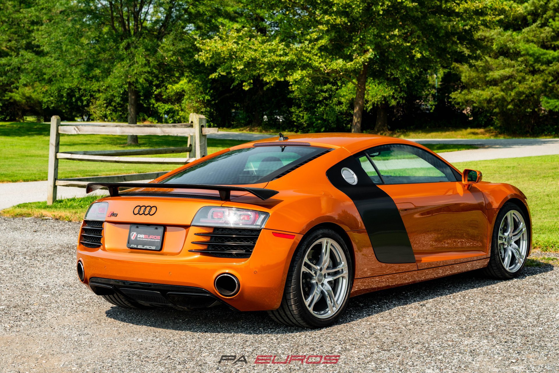 Used 2014 Audi R8 V8 w/ Ceramic Brake Package image 5