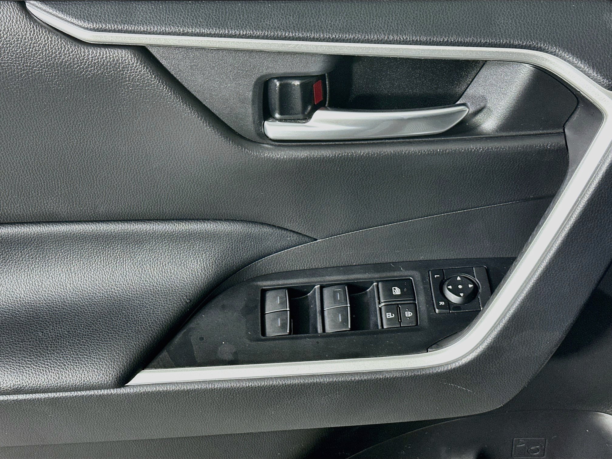 Certified 2023 Toyota RAV4 XLE w/ Convenience Package FWD image 14
