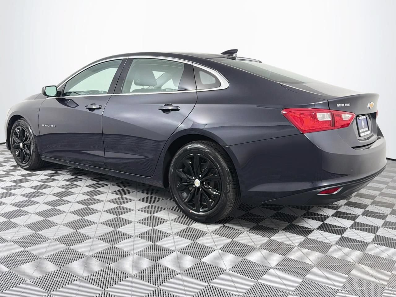 Used 2023 Chevrolet Malibu LT FWD image 8