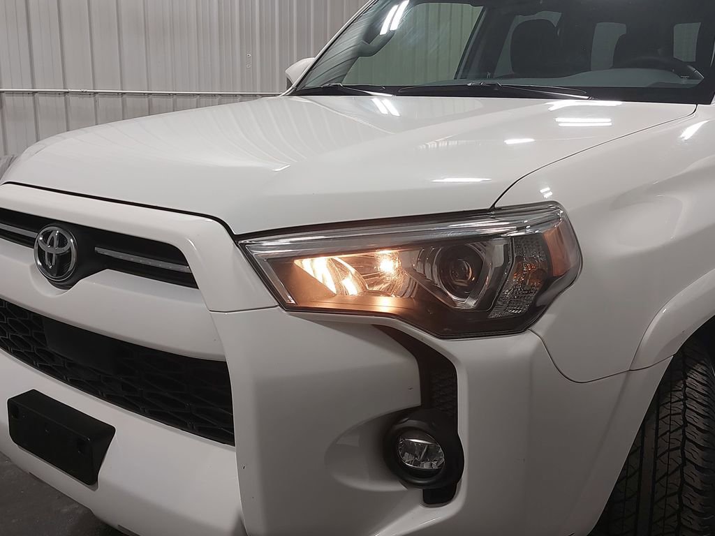 Used 2024 Toyota 4Runner SR5 image 30