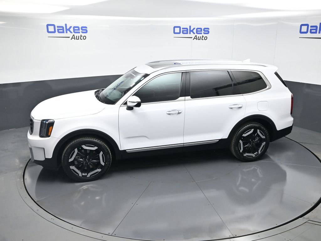 Certified 2024 Kia Telluride S w/ S Sunroof Package image 52