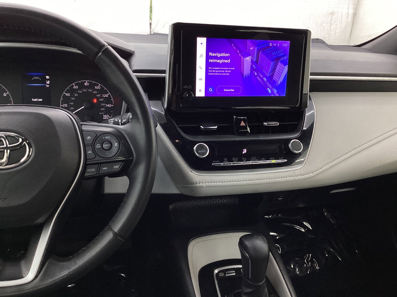 Used 2023 Toyota Corolla SE FWD image 33