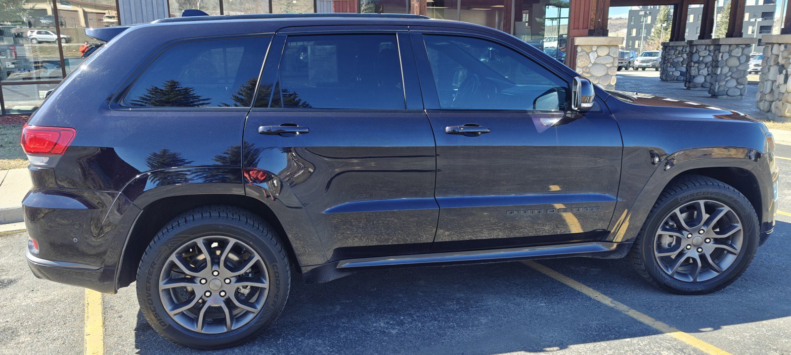 Used 2020 Jeep Grand Cherokee High Altitude image 2