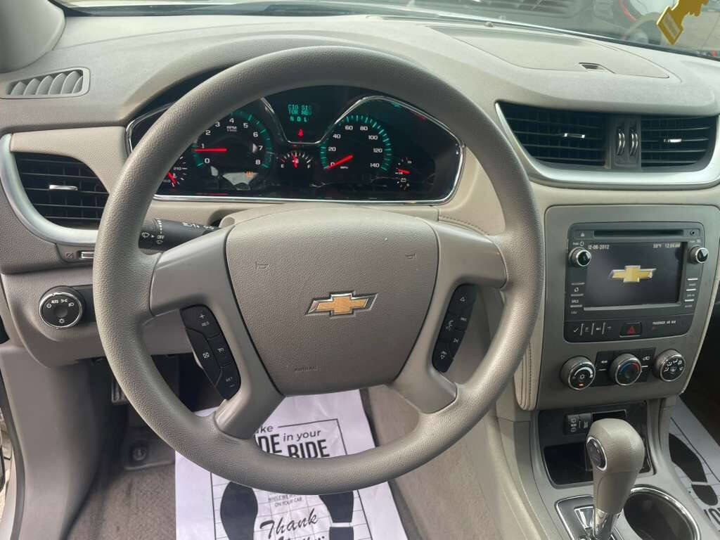 Used 2017 Chevrolet Traverse LS image 13