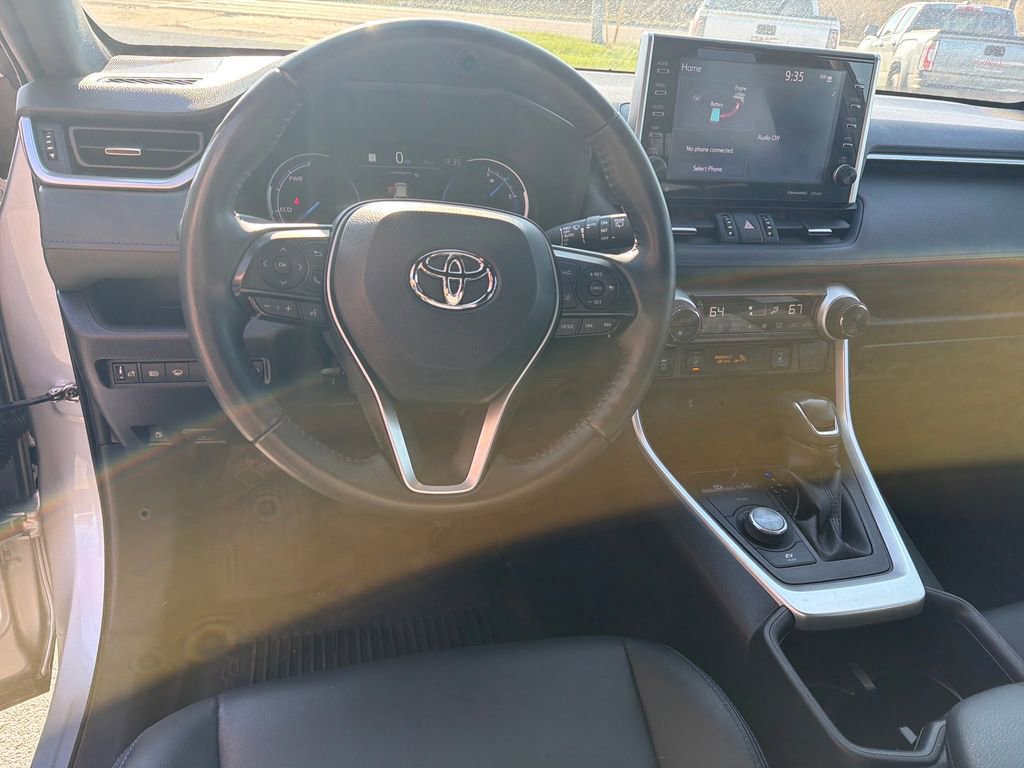 Used 2022 Toyota RAV4 XSE w/ XSE Grade Weather Package AWD/4WD image 14