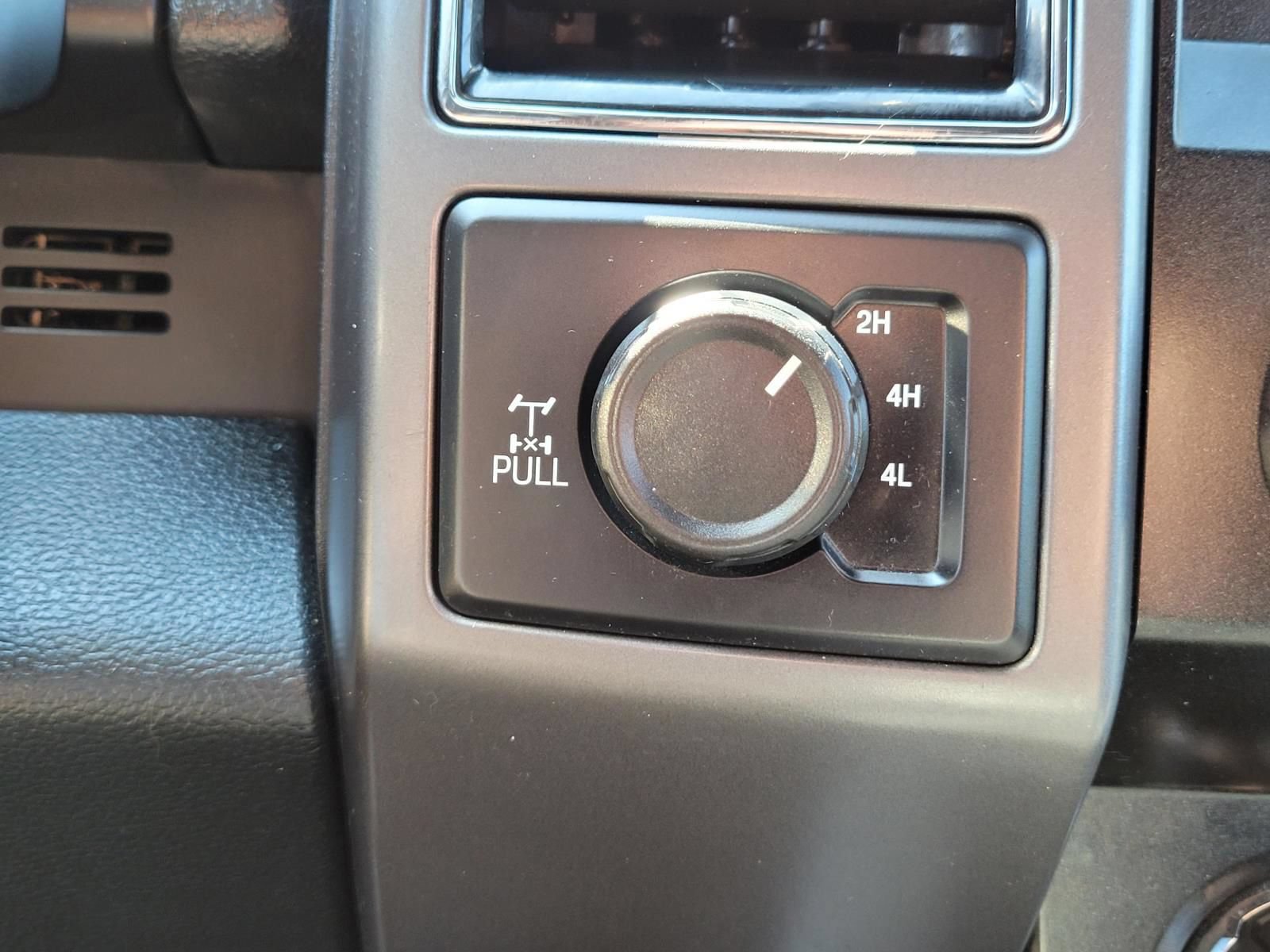 Used 2020 Ford F150 XLT w/ Equipment Group 302A Luxury AWD/4WD image 27