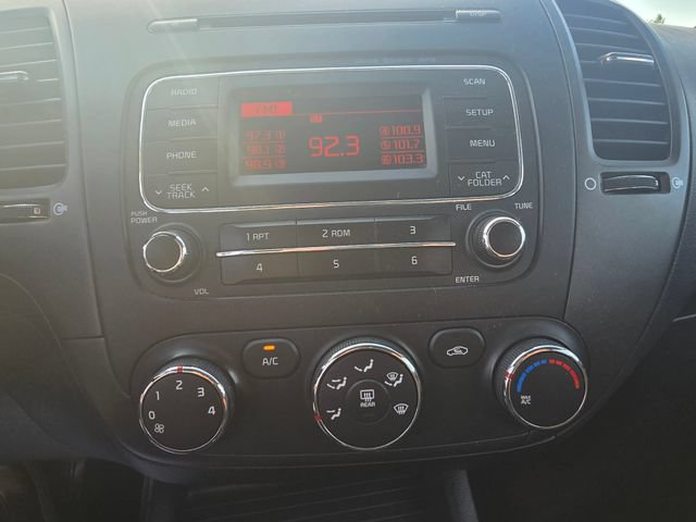 Used 2016 Kia Forte LX FWD image 17