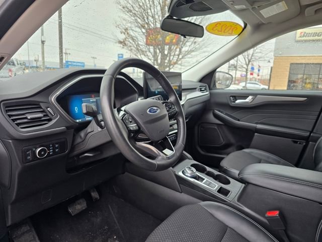 Used 2023 Ford Escape SE image 11