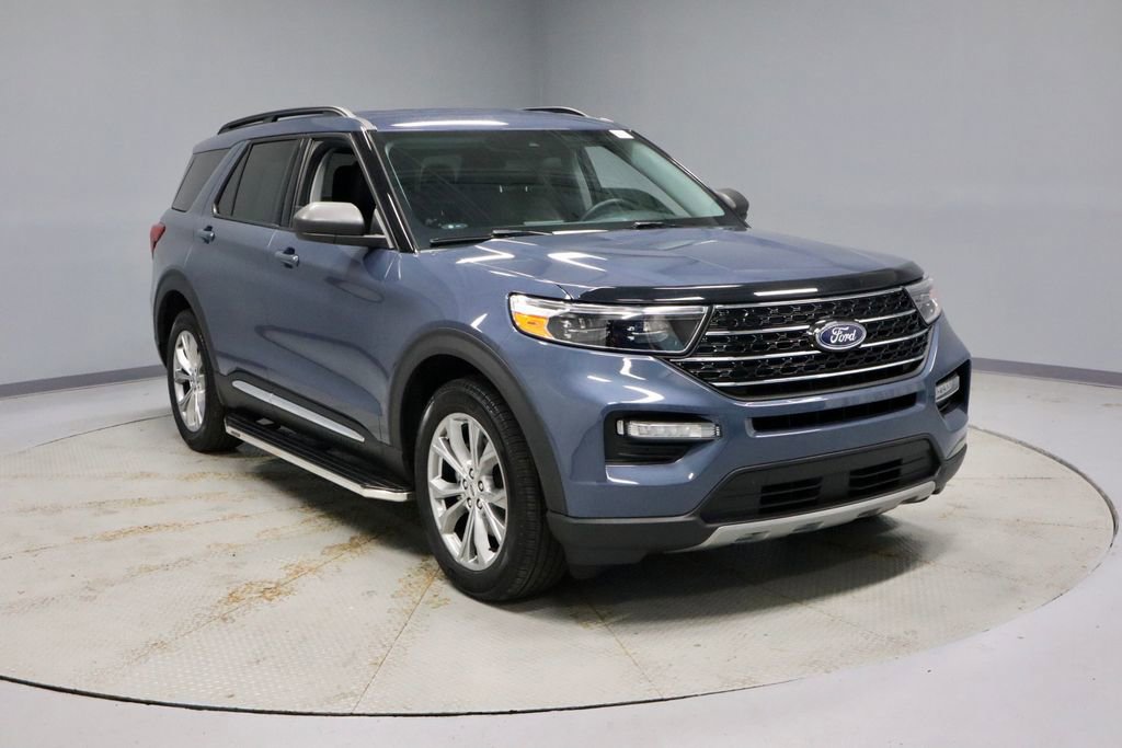 Certified 2021 Ford Explorer XLT w/ Equipment Group 202A image 1