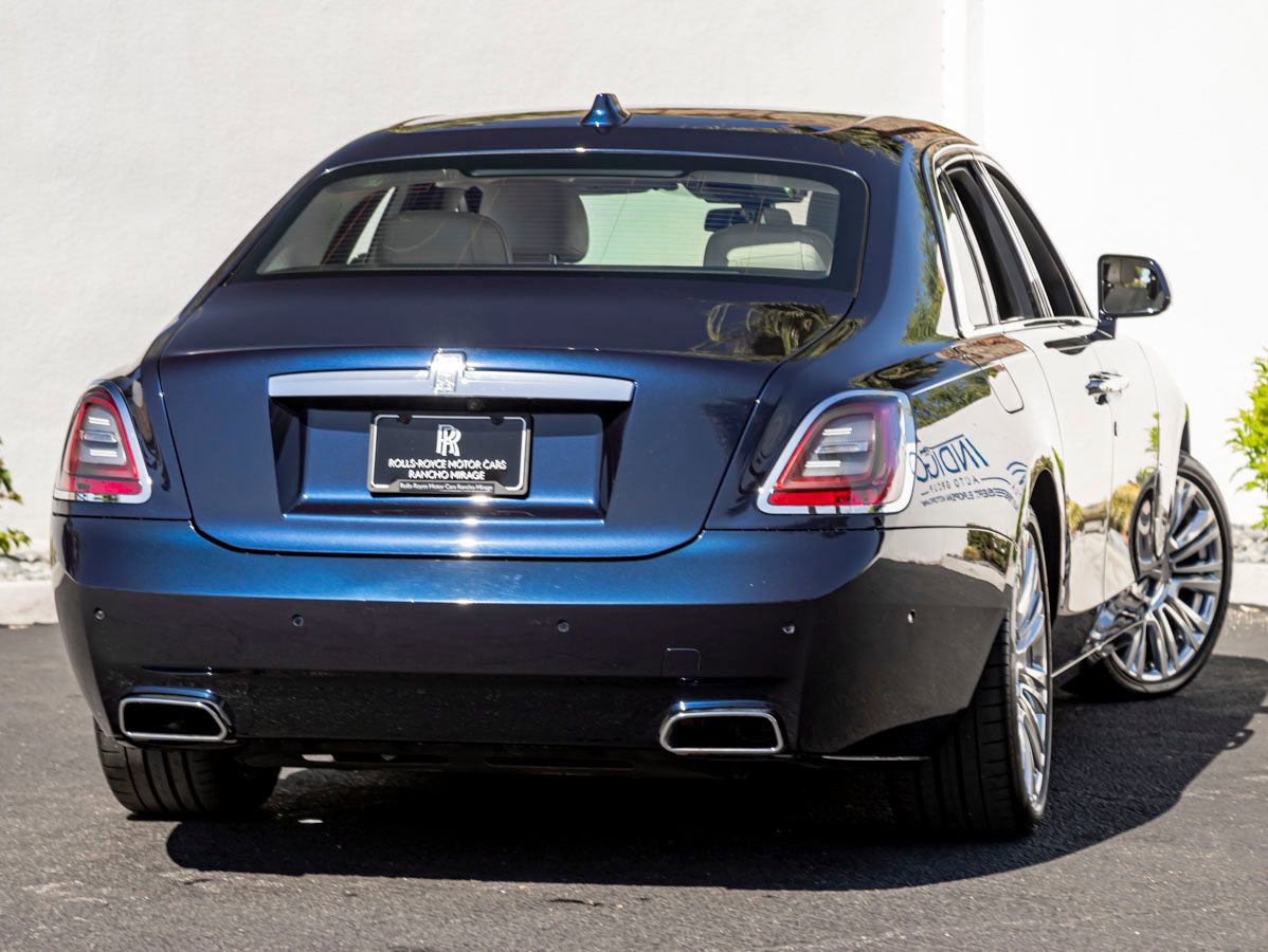 Used 2022 Rolls-Royce Ghost w/ Ghost Package AWD/4WD image 2