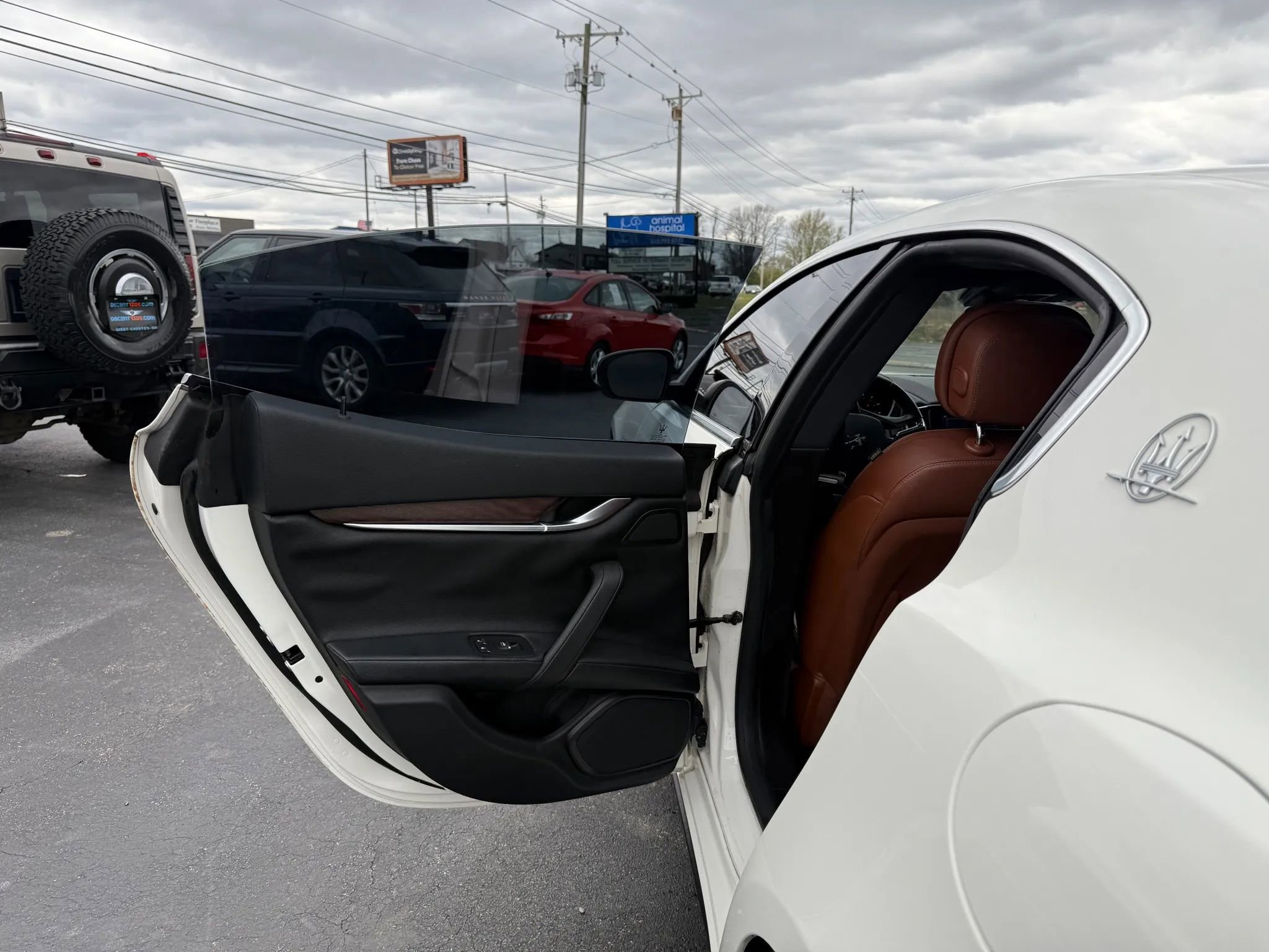 Used 2017 Maserati Ghibli image 42