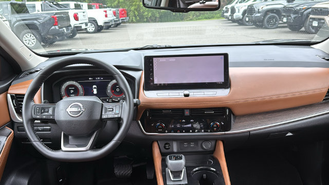 Used 2026 Nissan Rogue Platinum w/ Platinum Premium Package AWD/4WD image 24