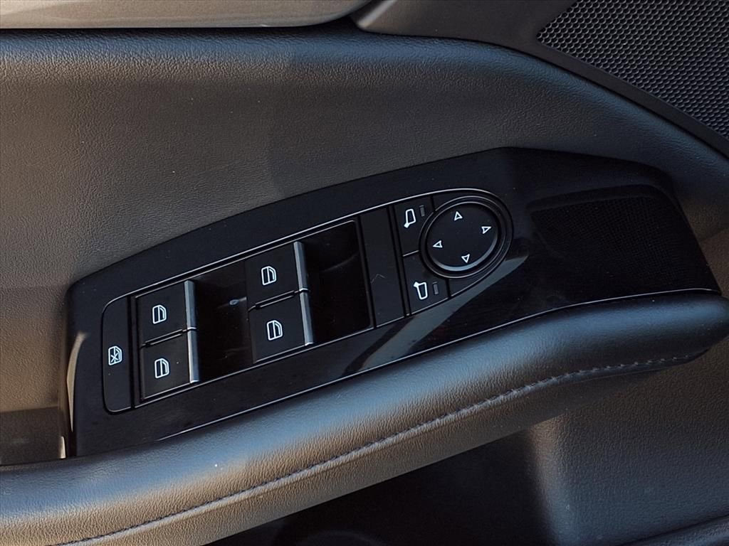 Certified 2025 MAZDA MAZDA3 s image 18