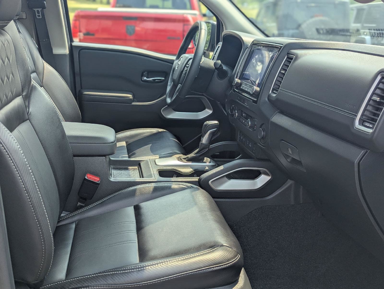 Used 2024 Nissan Frontier SL w/ Technology Package AWD/4WD image 29