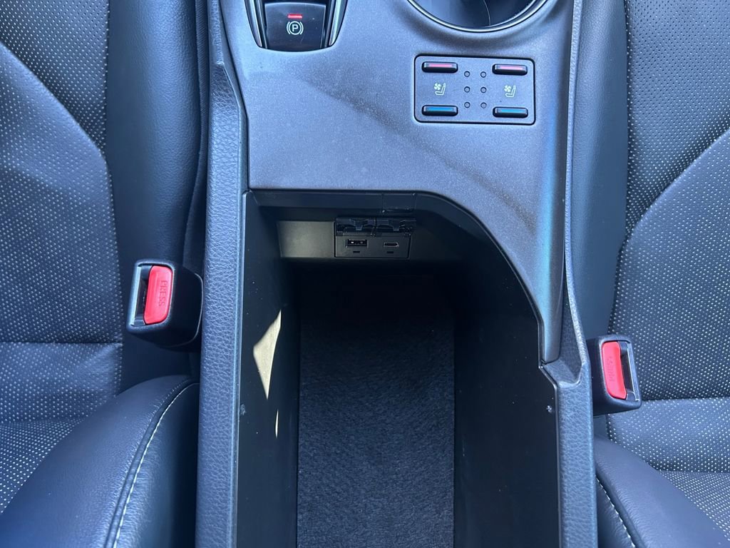 Used 2023 Toyota Camry XSE image 25