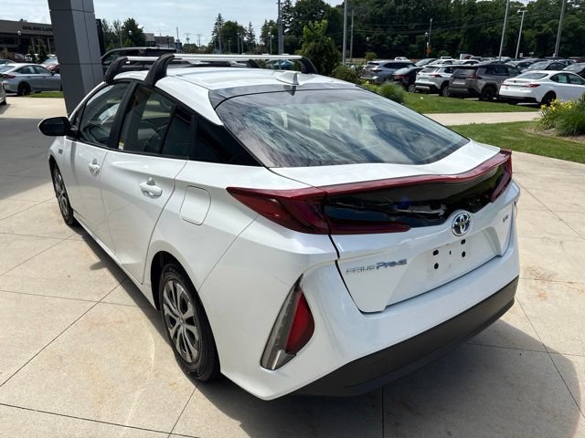 Used 2022 Toyota Prius Prime XLE FWD image 5