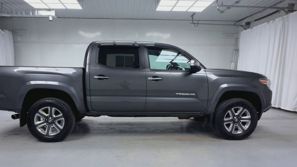 Certified 2018 Toyota Tacoma Limited AWD/4WD image 24
