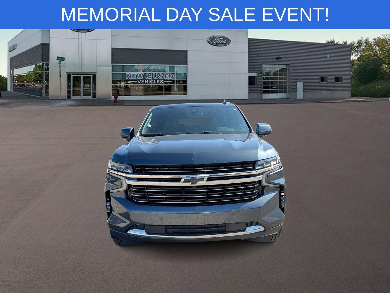 Used 2021 Chevrolet Tahoe LT w/ LT Signature Package AWD/4WD image 3