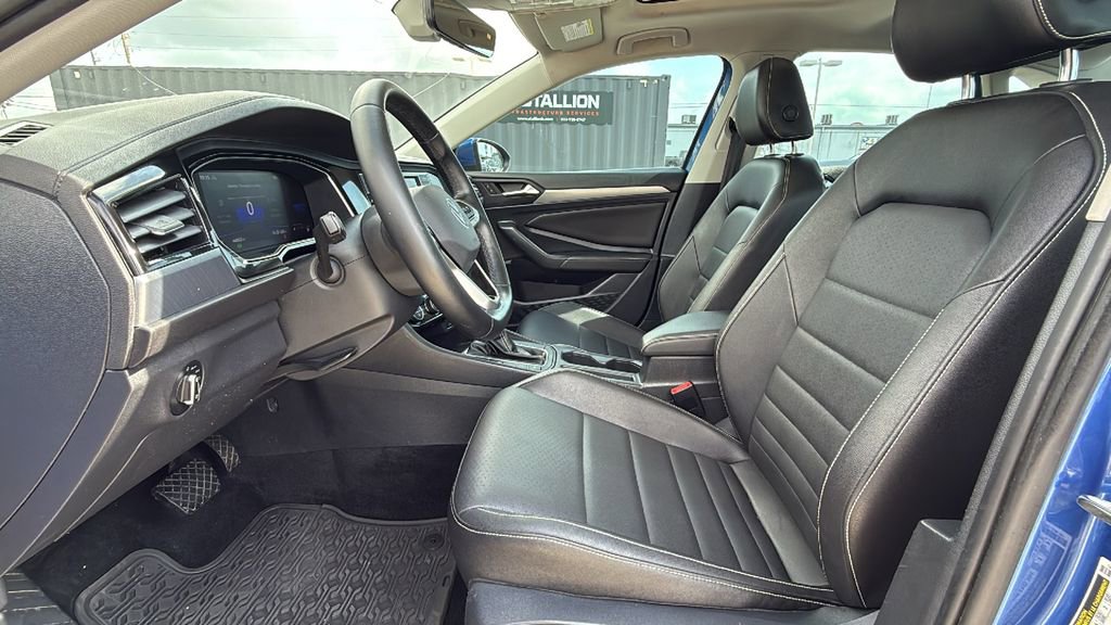 Used 2022 Volkswagen Jetta SE image 10