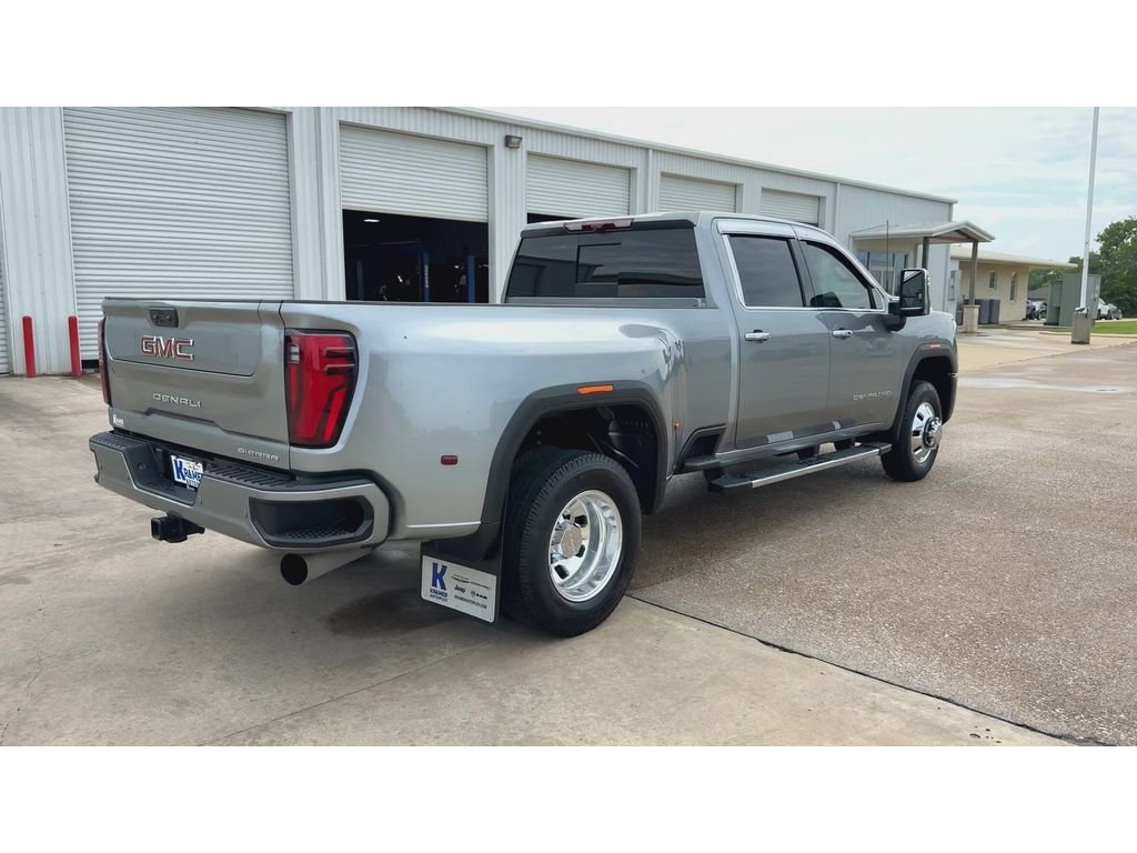 Used 2024 GMC Sierra 3500 Denali w/ Denali Reserve Package image 8