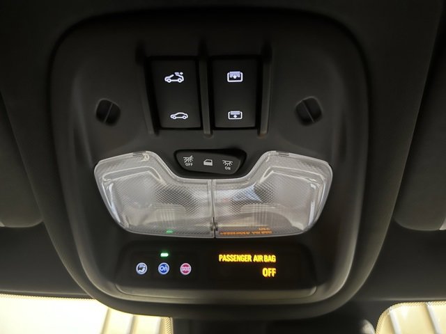 Used 2025 Chevrolet TrailBlazer RS w/ Convenience Package image 12