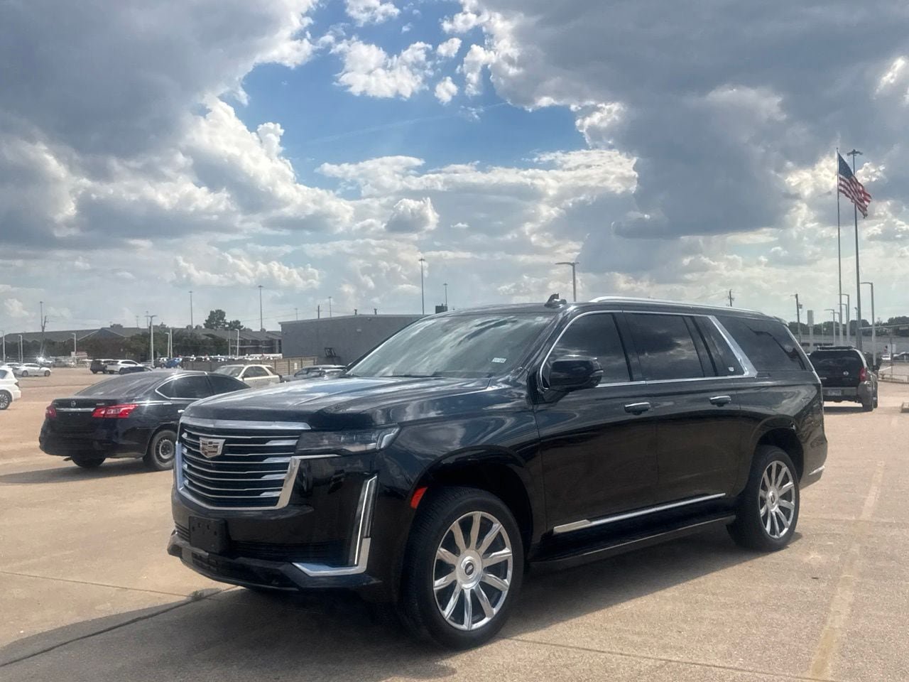 Used 2023 Cadillac Escalade ESV Premium Luxury Platinum AWD/4WD image 10