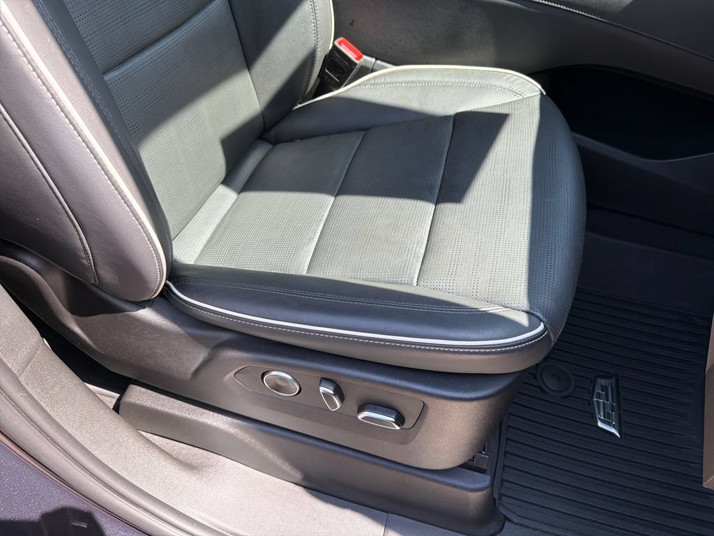 Used 2023 Cadillac Escalade ESV Premium Luxury RWD image 41