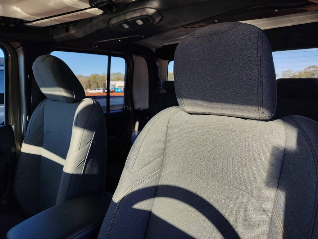 New 2026 Jeep Gladiator Sport AWD/4WD image 15