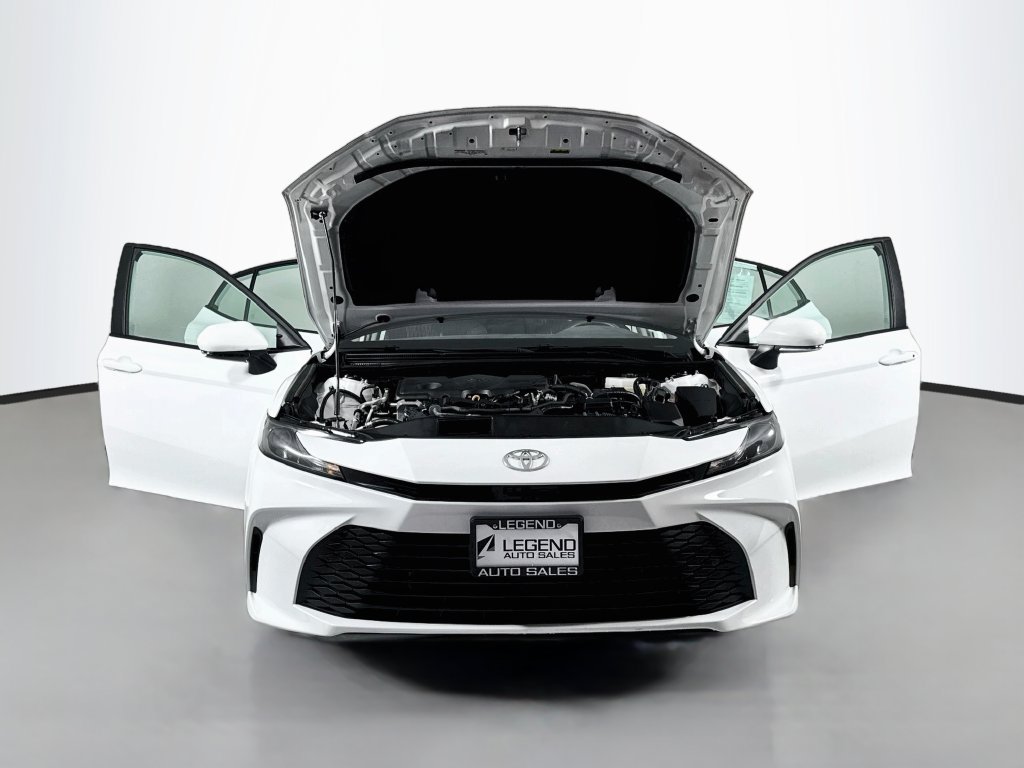 Used 2025 Toyota Camry LE FWD image 17