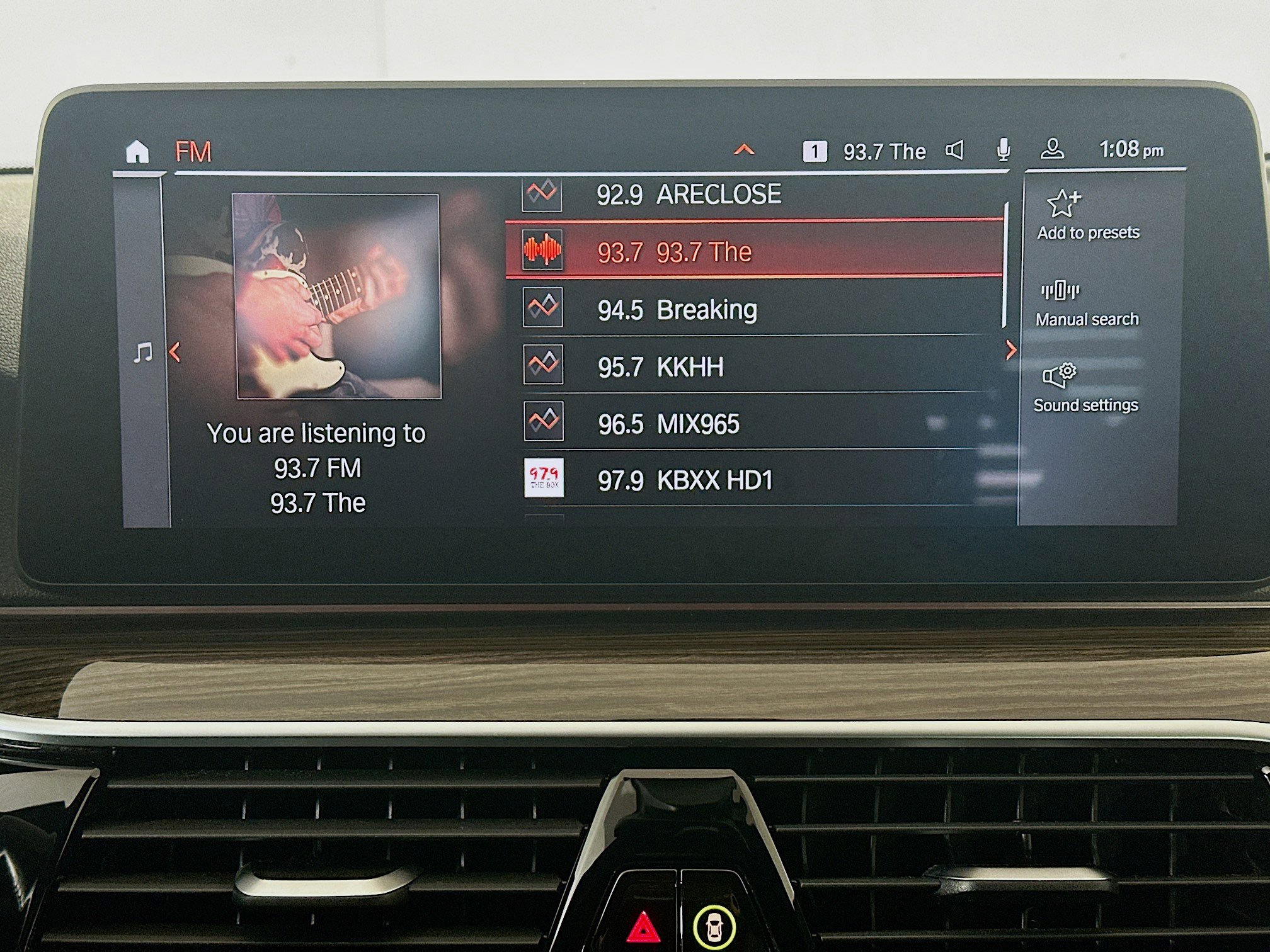 Used 2023 BMW 530i w/ Premium Package image 21