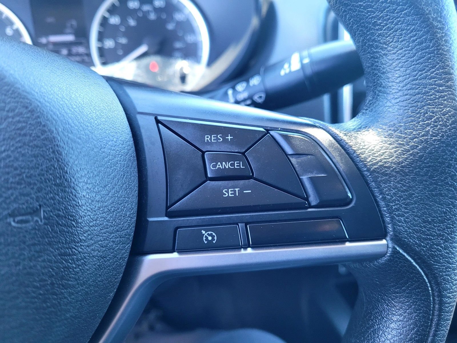 Used 2020 Nissan Versa S FWD image 29