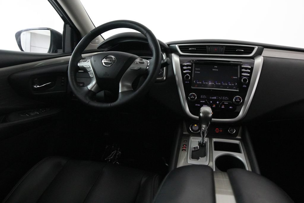 Used 2018 Nissan Murano SL w/ Midnight Edition Package FWD image 10