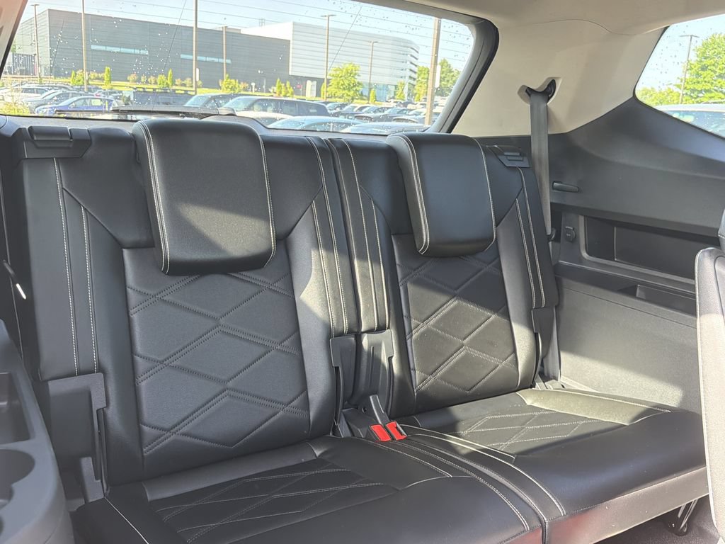 Used 2024 Volkswagen Atlas SE FWD image 17