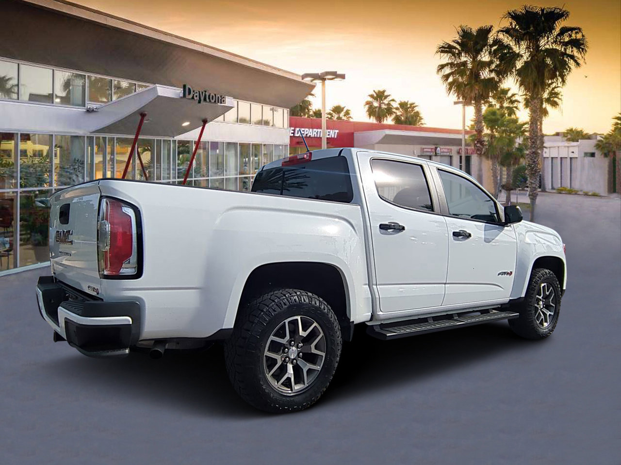 Used 2022 GMC Canyon AT4 w/ Trailering Package image 3