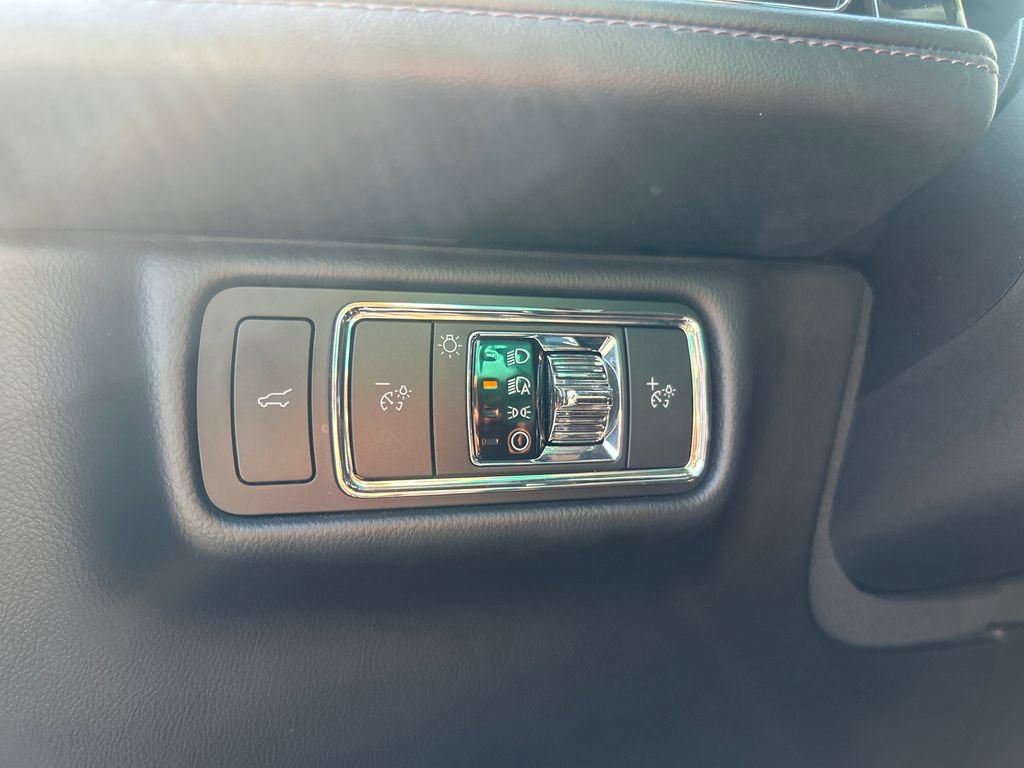 Used 2022 Lincoln Aviator Reserve AWD/4WD image 22