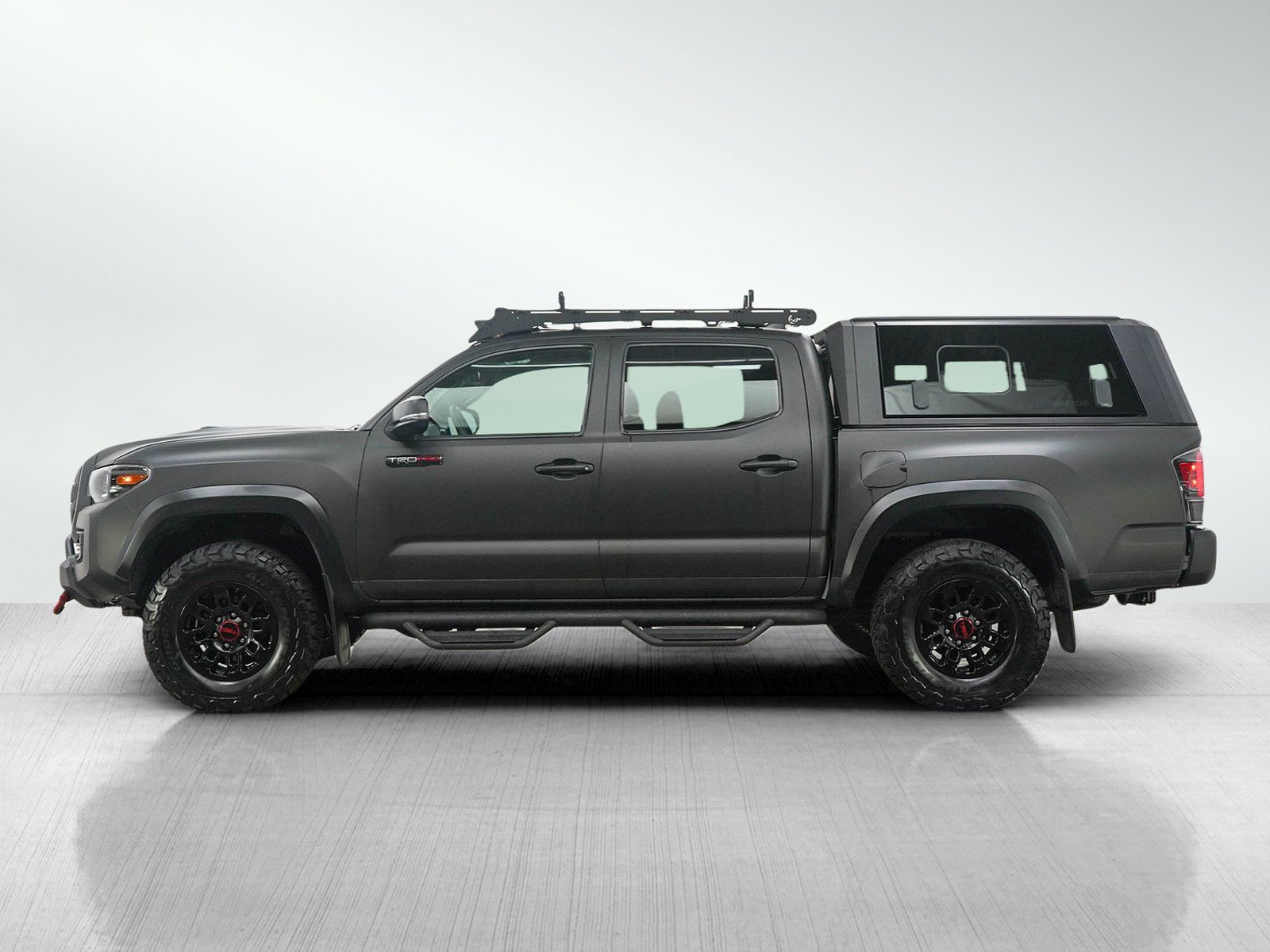Used 2019 Toyota Tacoma TRD Off-Road AWD/4WD image 2