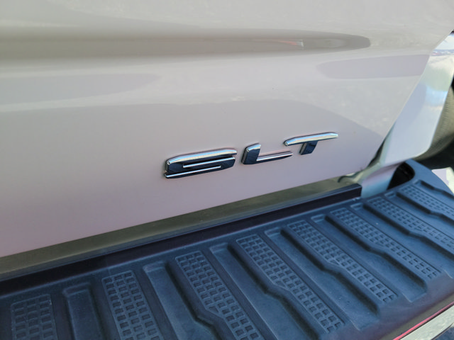 Used 2023 GMC Sierra 1500 SLT w/ SLT Premium Plus Package AWD/4WD image 7