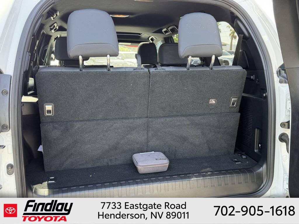 Used 2022 Lexus GX 460 Premium w/ Accessory Package AWD/4WD image 19