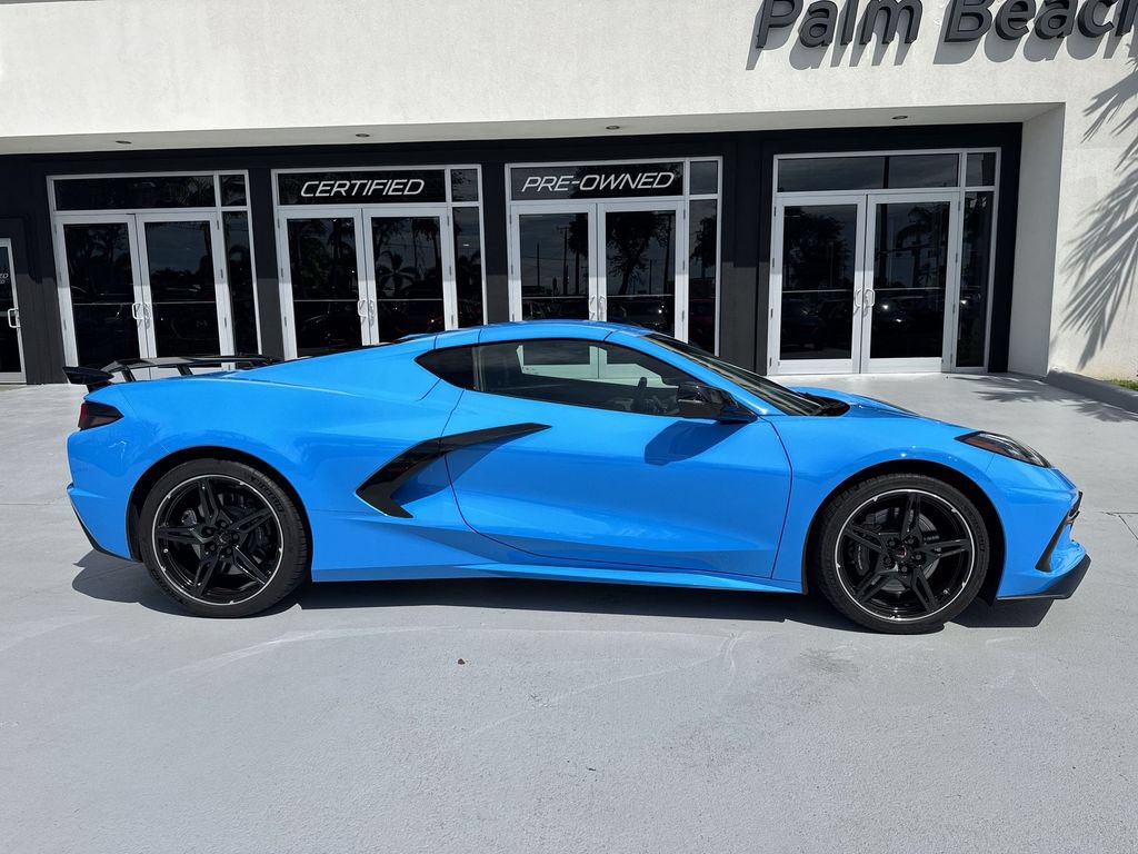 Used 2025 Chevrolet Corvette Stingray Preferred Cpe w/ Z51 Performance Package RWD image 5