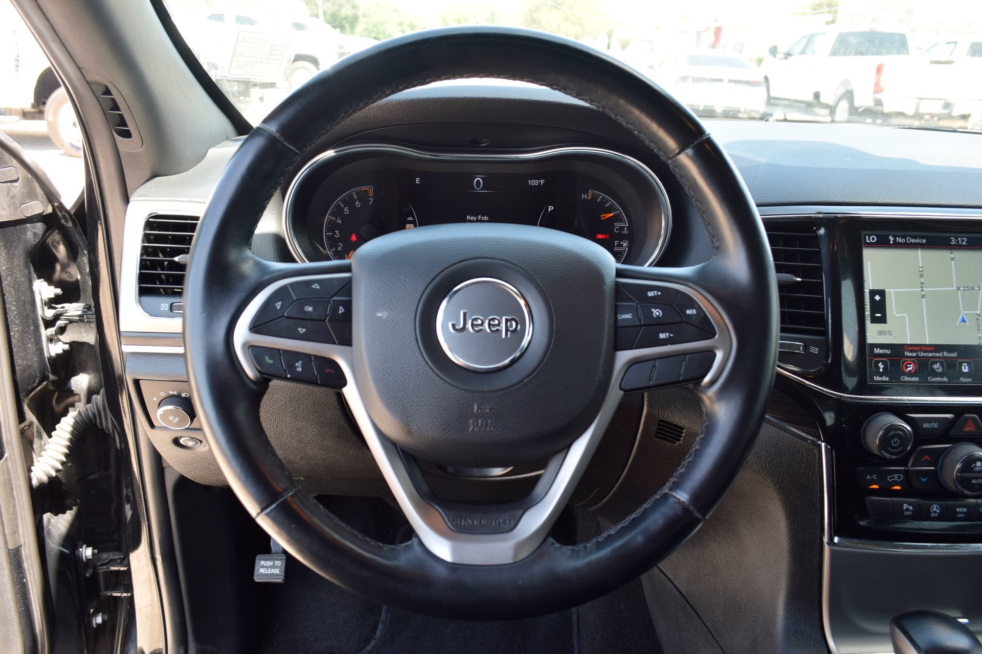 Used 2022 Jeep Grand Cherokee Limited AWD/4WD image 6