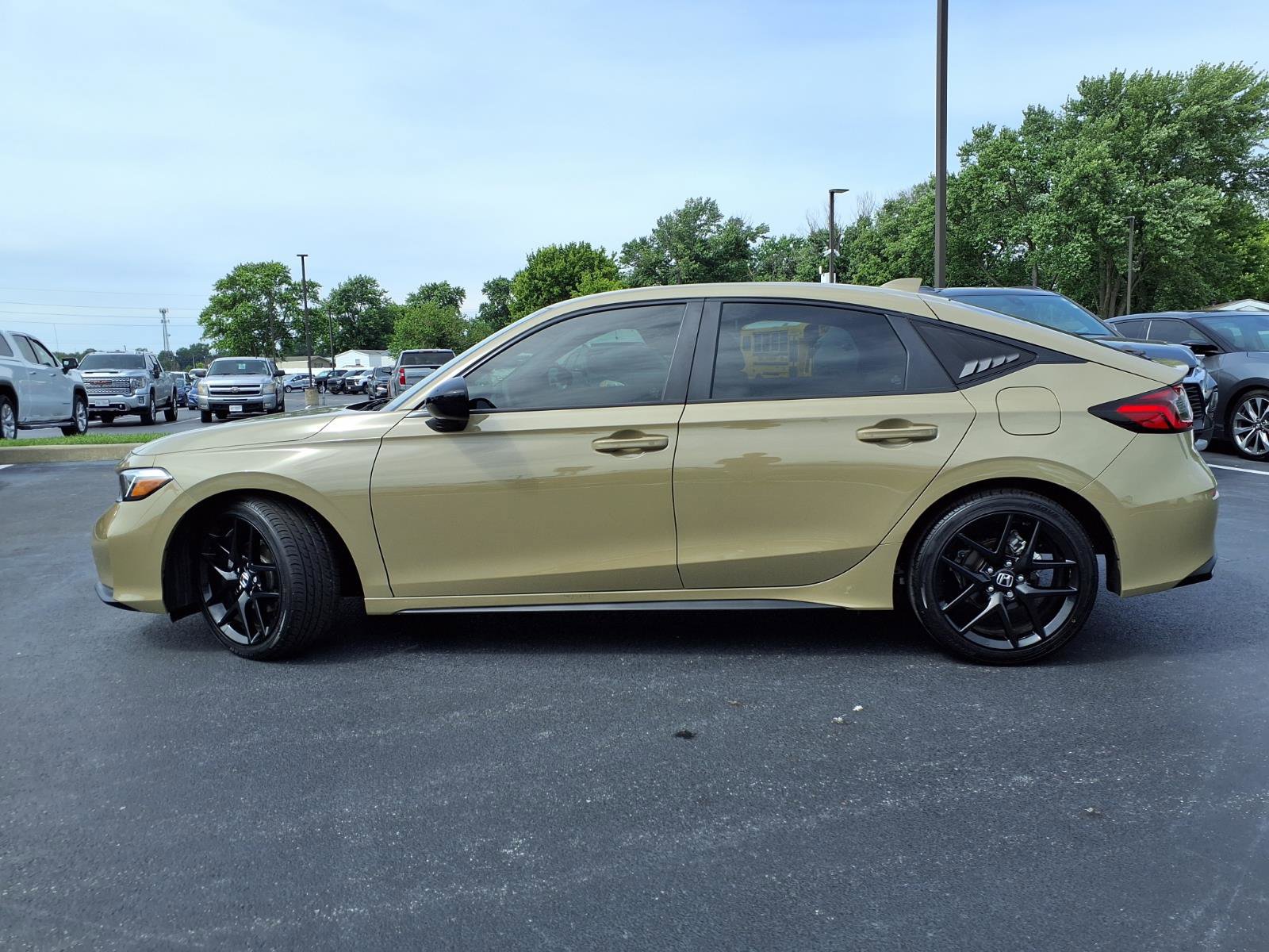 Used 2025 Honda Civic Sport image 25